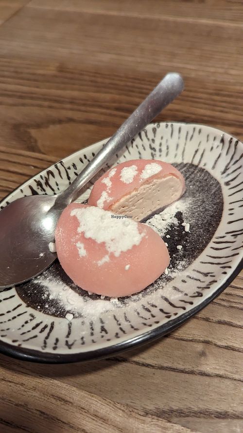  at Bowls Noodle Bar in Oranjestad