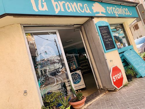 The restaurant whilst seating on the terrace  at La Branca Organica in Premia De Mar