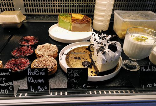 Vegan desserts at Le Tres Superbe in Chartres