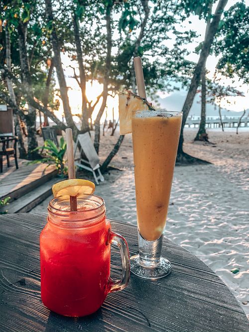 John Lemon and Tropo Loco at Shaka - Lio Beach in El Nido