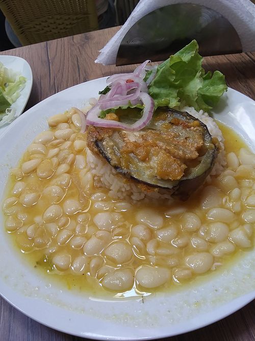 Lima beans, white rice, with some fried thing on top at Matheos - Tacna in Piura