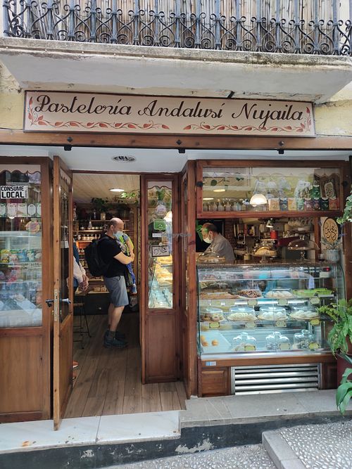 Front of shop at Nujaila in Granada