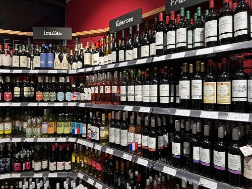 wine  at denn's Biomarkt - Karl Marx in Berlin