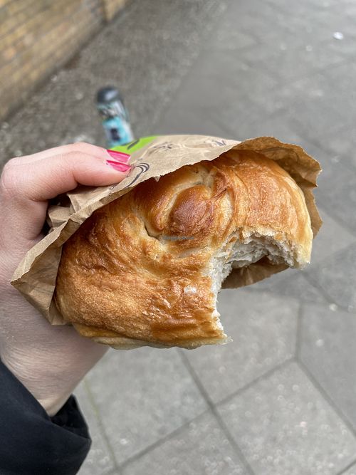 Vegan Splitterbrötchen  at denn's Biomarkt - Karl Marx in Berlin