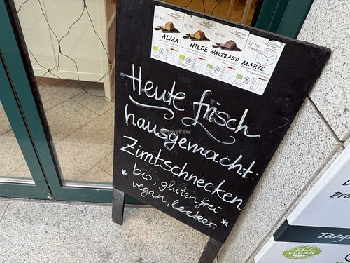 sign #Veganuary at Brotgefuehle in Leipzig