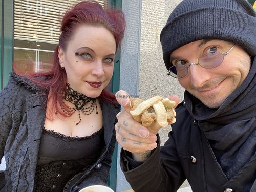 vegan goths at Brotgefuehle in Leipzig