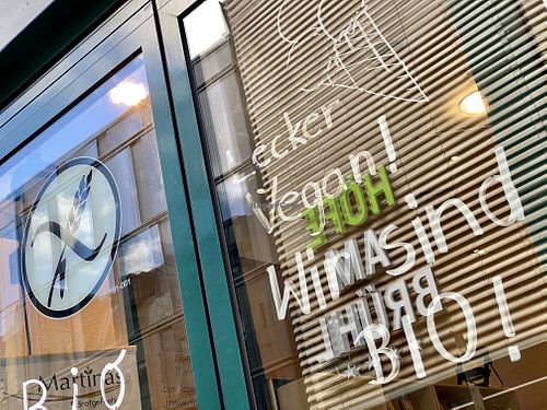 window at Brotgefuehle in Leipzig