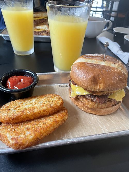 Big Brunch and Big Mosas  #Veganuary at 4th & State in Columbus