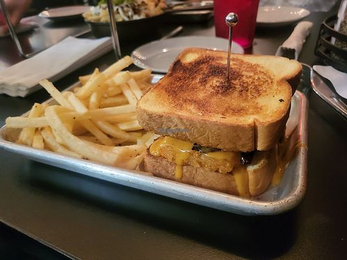 Burger at 4th & State in Columbus