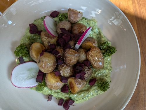 Grüne Sauce an Kartoffeln at Leuchtendroter in Frankfurt