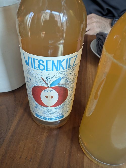 Apfelschorle at Leuchtendroter in Frankfurt