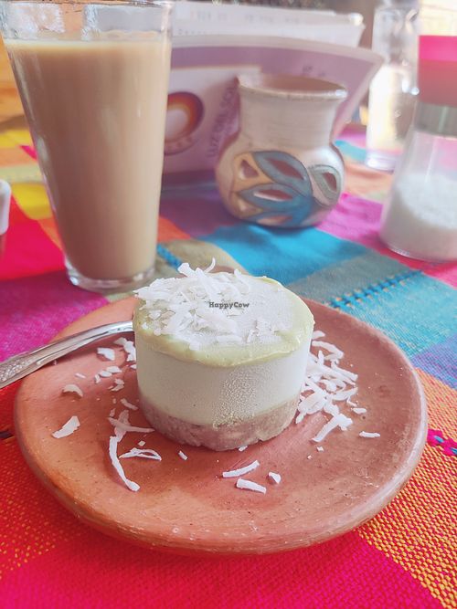 Raw vegan key lime pie 😋 really good at Luz del Sol in Mazunte