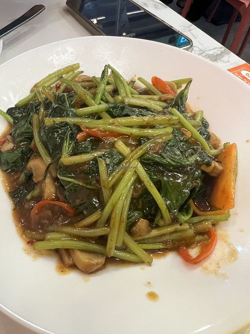 Sweet potato leaves -8/10 friend says very nice  at Botanict 豐之素 in West Singapore