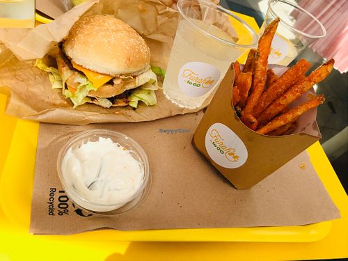 Big furahaa burger, sweet potatoes fries and lemonade 😍 at Furahaa - Vegan in Paris