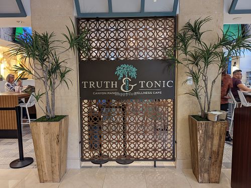 Truth & Tonic at Truth & Tonic in Las Vegas