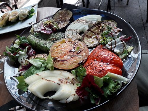 vegeterian platter at El Bunker in La Palma