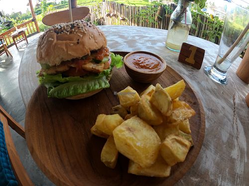 Tempe burger with potatoes and homemade ketchup - healthy and delicious at Vegan Healing Garden in Ubud