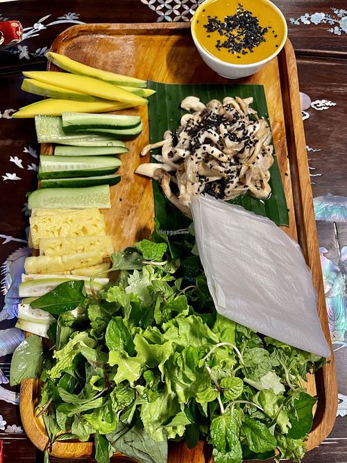 Roll your own with mushrooms    at Nhà Hàng Chay Tâm Châu in Da Nang