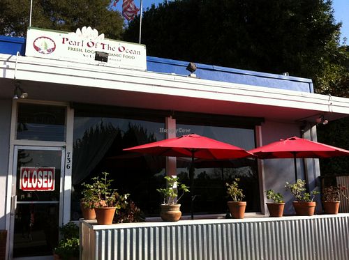 outside at Pearl of the Ocean in Santa Cruz