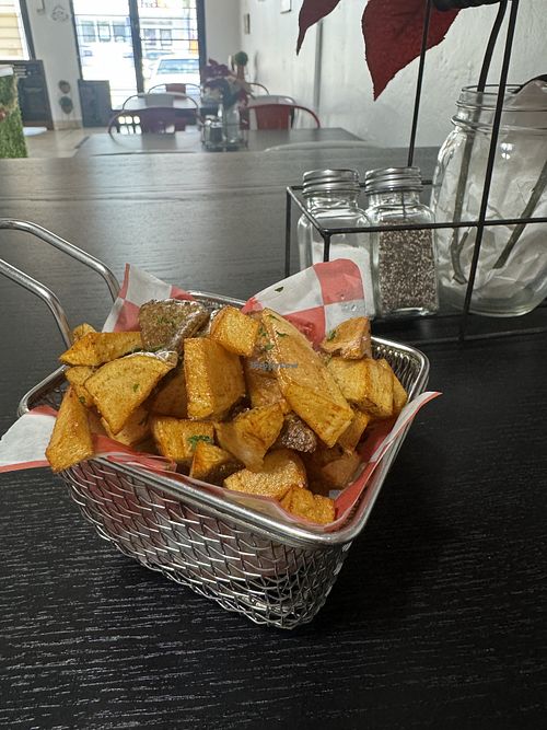 Papas fritas  #Veganuary at Antojitos Veganos in Bayamon