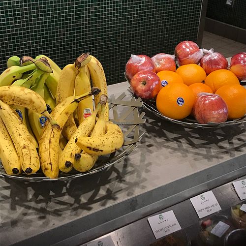 Fresh Fruit at MDW - Arami - TA in Chicago