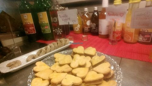 Christmas cakes at Makro 1 in Vienna