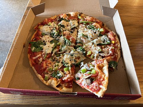 Vegan cheese and veggies on a thin crust    at Mod Pizza in Mobile