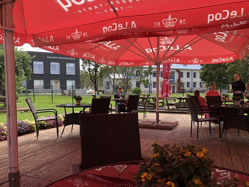 garden at Päts Pitsakohvik in Rakvere