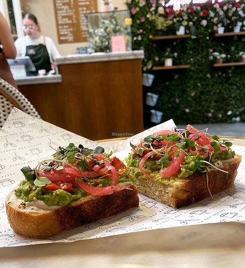 Avocado toast   at Coffee And Plants in Pasadena
