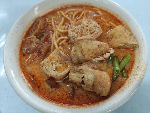 curry noodles from Qiu Jie 秋姐素食档 stall at Restoran Greenhouse Garden 蔬境缘 in Johor Bahru