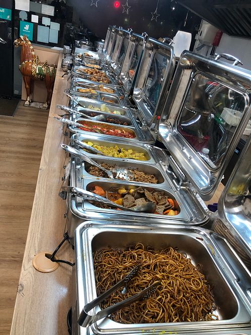 The hot buffet (not all of it!) at Su Vegan Buffet in West London