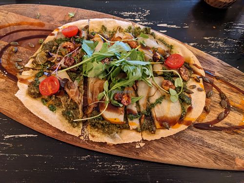 Flammkuchen at Vegane Glorie in The Hague