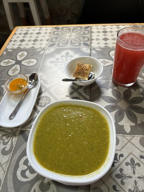 Crema de espinacas   at Comer Sanar Vivir in Cuenca