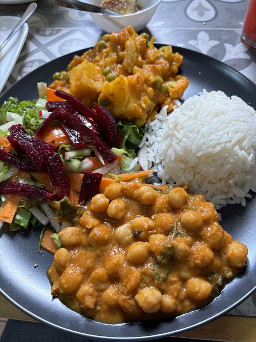 Almuerzo del día   at Comer Sanar Vivir in Cuenca