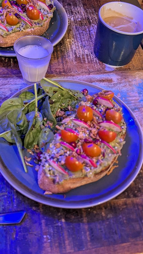 Avo on Toast at Acai & You - de Maubeuge in Paris