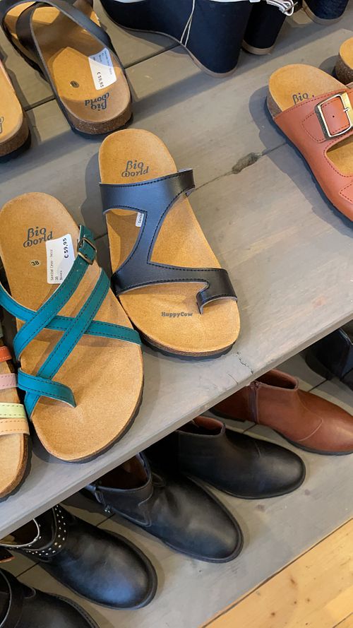 Sjieke sandalen at VEGA-LIFE in Amsterdam