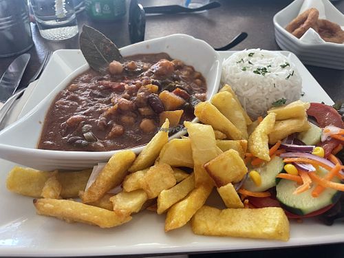 Vegan chilli at Fat Cats Bar in Albufeira