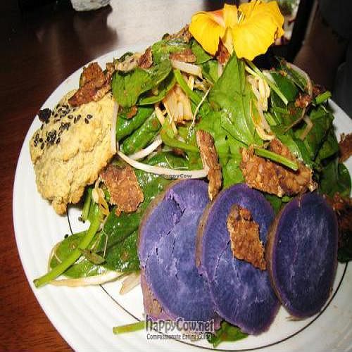 Korean spinach salad with tempeh bacon bits and purple sweet potatoes at Nasturtium Cafe in Kealakekua