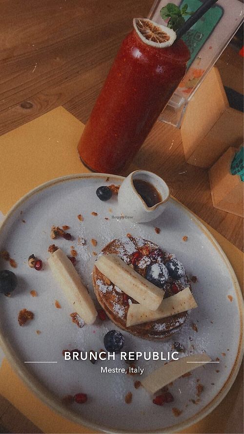   at Brunch Republic in Venice