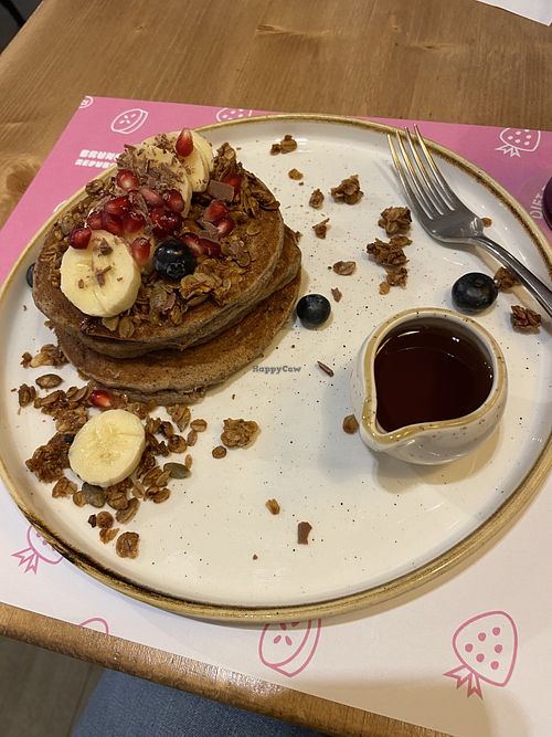 “Healthy” on the menu  at Brunch Republic in Venice