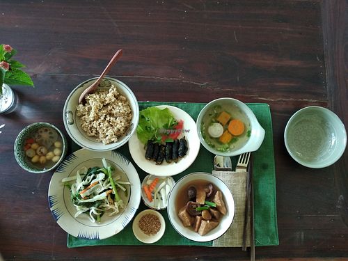 Yummy Vietnamese food at Xoai Macrobiotic Living in Hoi An