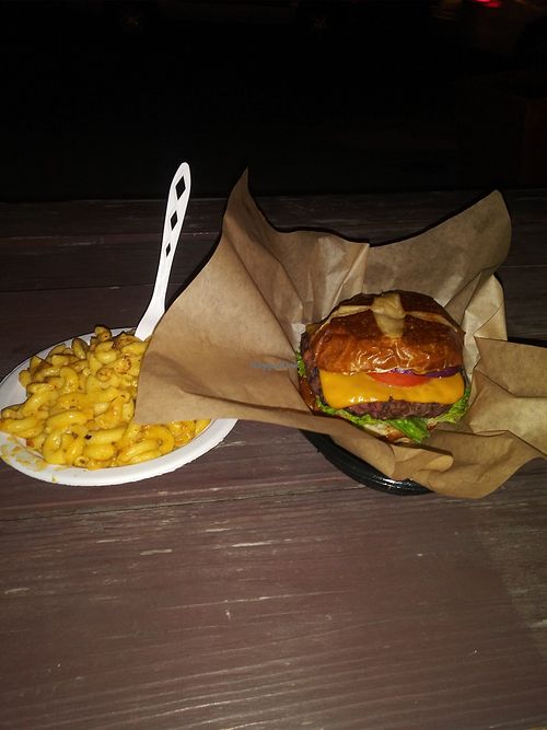 Vegan burger & Mac at New Norm - Food Truck in Laredo