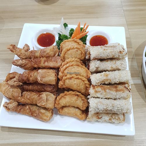 Deep fired platter  at Yuan Yuan Vegetarian Delight in Underwood