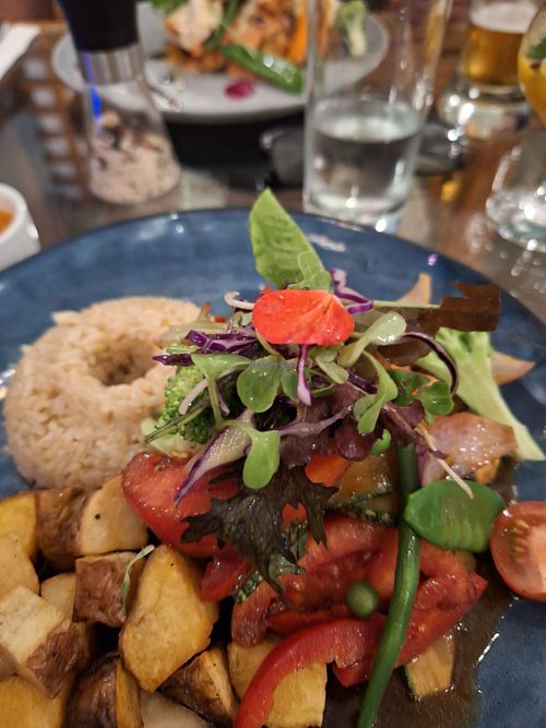 Seitan in soy sauce. Vegan chilli sauce. Rice with garden veg and creole salad.  at Green House in Aguas Calientes