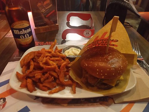 Hamburguesa Veggie con guarnición de boniato at Goiko Grill in Almeria