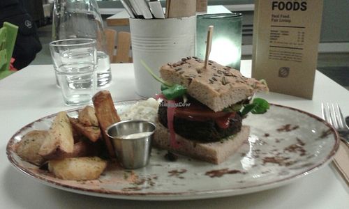 black bean burger at Funky Fresh Cafe - DogA in Oslo
