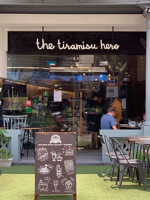 Street View.
Photo by Mr Henry Lau at The Tiramisu Hero in Central Singapore