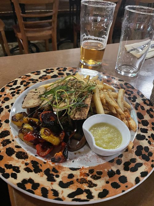 Tofu, vegetables and chips   at Cisco's in Andorra La Vella