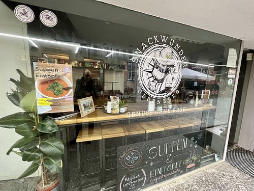 closed as very often during 'opening hours'   at Snackwunder in Oldenburg