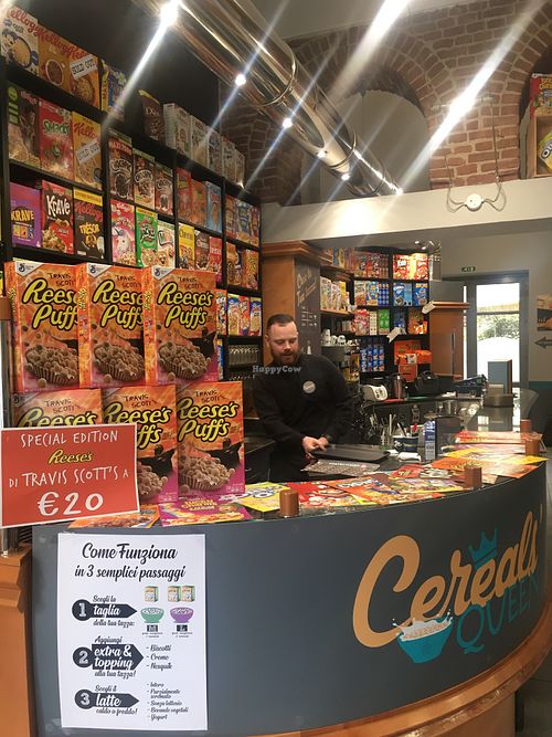 The counter  at Cereal's Queen in Turin
